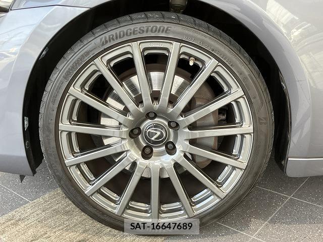 Lexus IS 2017-04 6612796-19