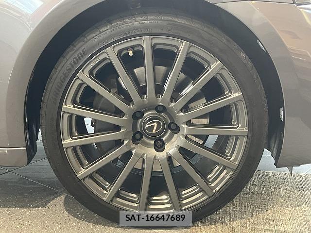 Lexus IS 2017-04 6612796-21