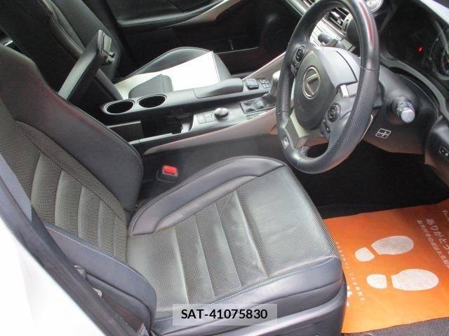 Lexus IS 2015-08 6672255-9