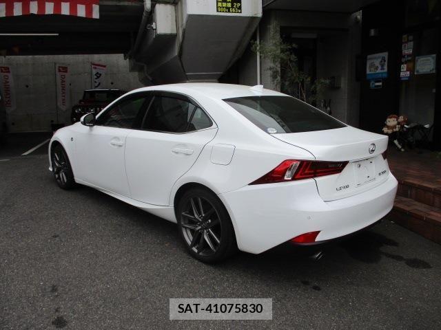 Lexus IS 2015-08 6672255-3