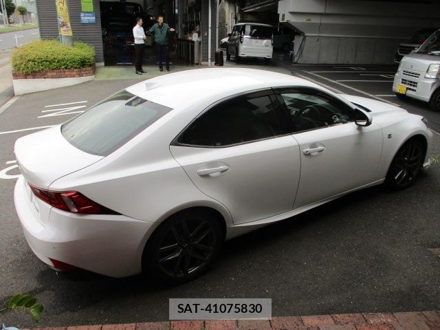 Lexus IS 2015-08 6672255-4