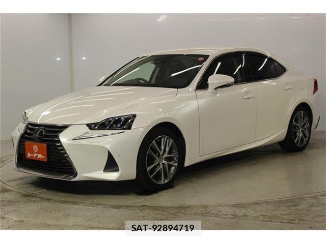 Lexus IS 2016-12 8208354-8