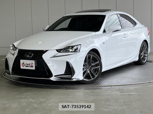 Lexus IS 2017-03 8208352-0