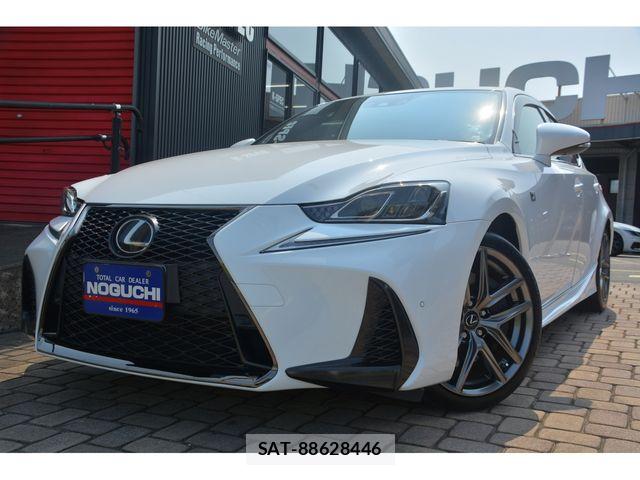 Lexus IS 2016-11 8354840-0