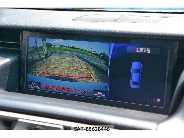 Lexus IS 2016-11 8354840-10