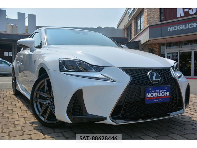 Lexus IS 2016-11 8354840-2