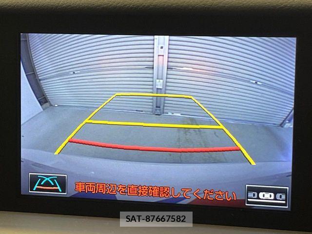 Lexus IS 2016-04 8666386-3