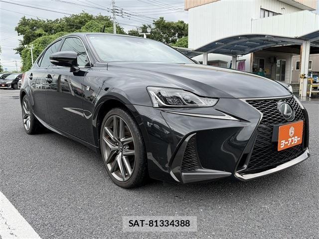 Lexus IS 2017-01 8666387-19