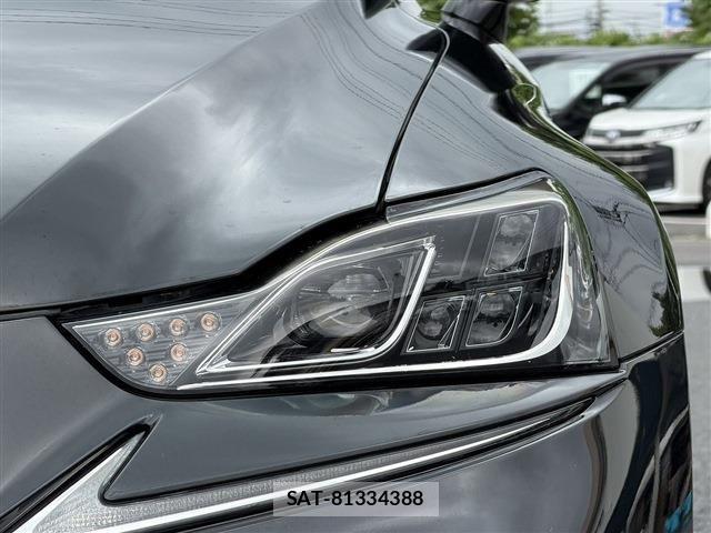 Lexus IS 2017-01 8666387-24