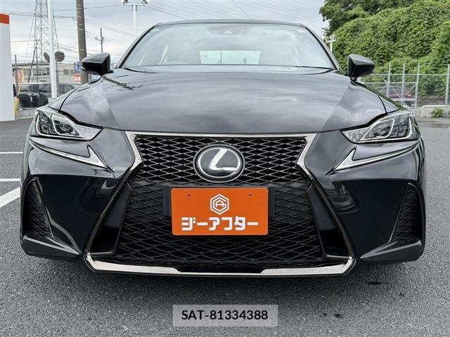 Lexus IS 2017-01 8666387-6