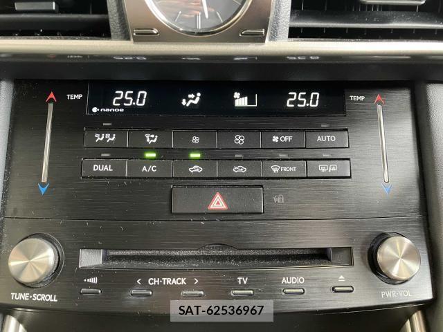 Lexus IS 2017-03 8743393-15