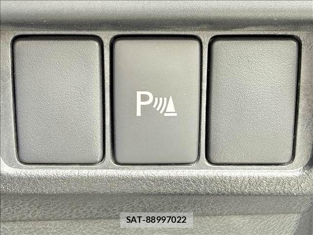 Lexus IS 2016-07 8796459-14