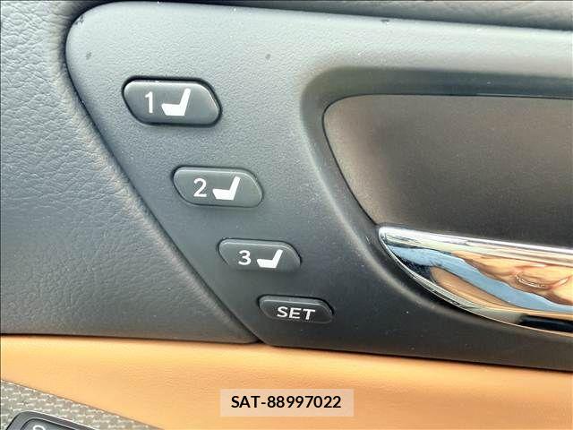 Lexus IS 2016-07 8796459-15