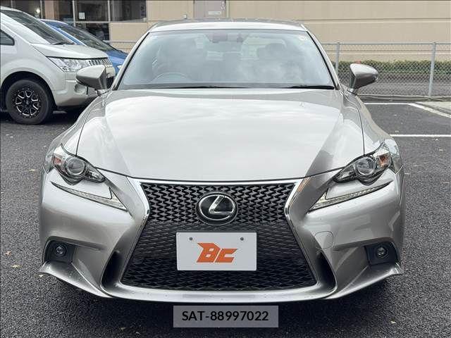 Lexus IS 2016-07 8796459-20