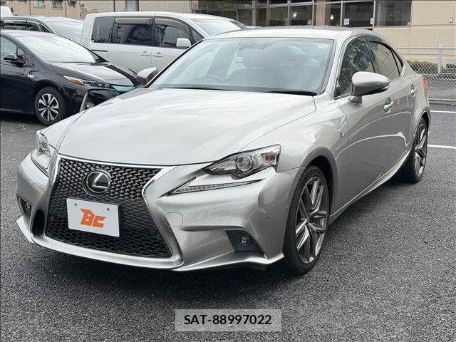 Lexus IS 2016-07 8796459-21