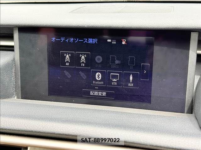 Lexus IS 2016-07 8796459-2