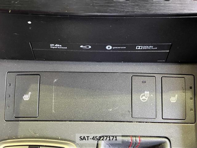Lexus IS 2017-03 8829939-13