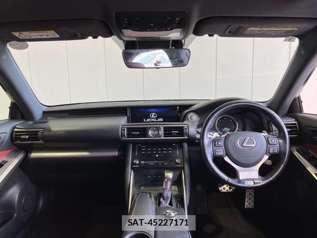 Lexus IS 2017-03 8829939-1