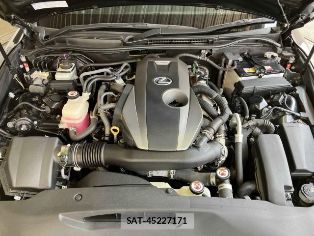 Lexus IS 2017-03 8829939-21