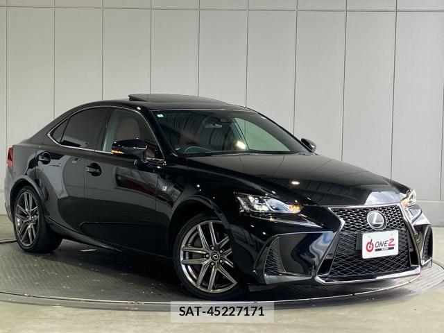 Lexus IS 2017-03 8829939-23