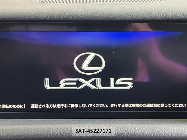 Lexus IS 2017-03 8829939-8