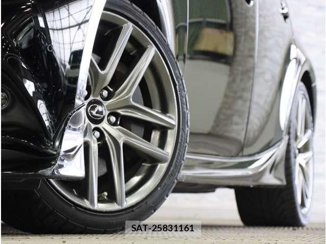 Lexus IS 2016-09 8880486-18