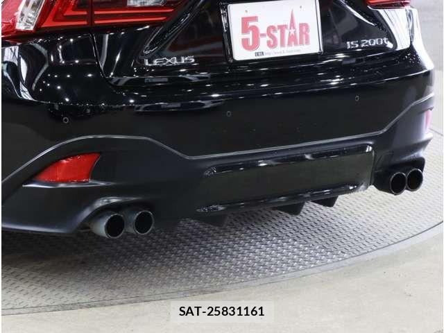 Lexus IS 2016-09 8880486-7