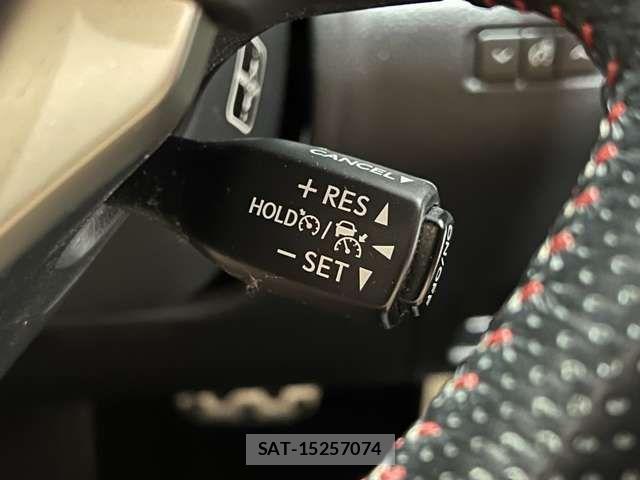 Lexus IS 2017-09 8880488-9