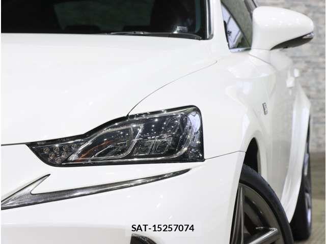 Lexus IS 2017-09 8880488-17