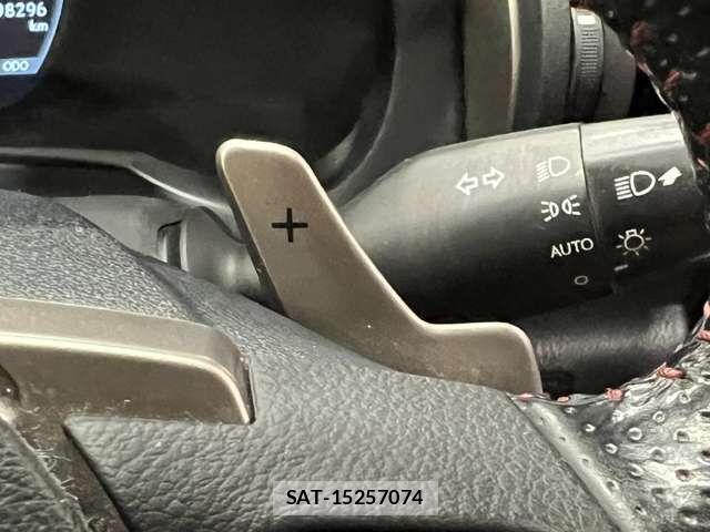 Lexus IS 2017-09 8880488-8