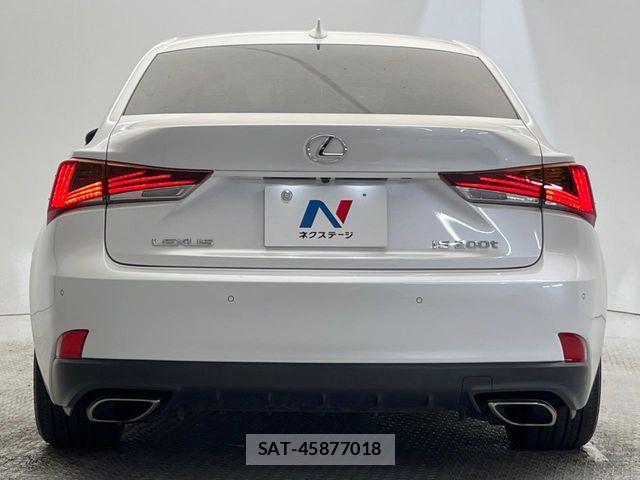 Lexus IS 2017-03 8880487-15