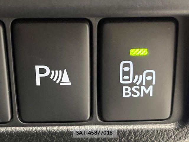 Lexus IS 2017-03 8880487-6