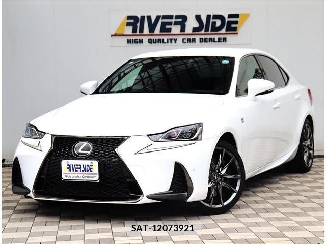 Lexus IS 2017-02 8880484-0