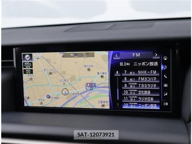 Lexus IS 2017-02 8880484-10