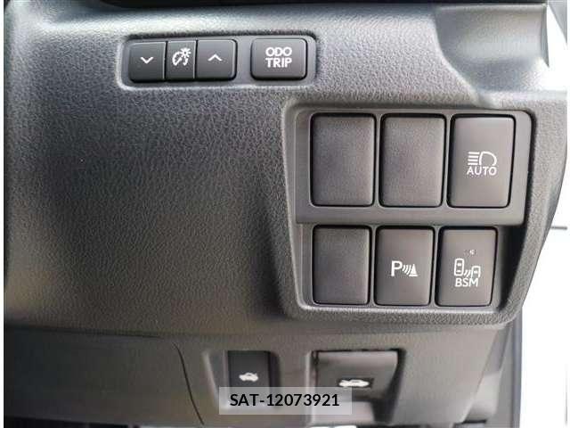 Lexus IS 2017-02 8880484-22