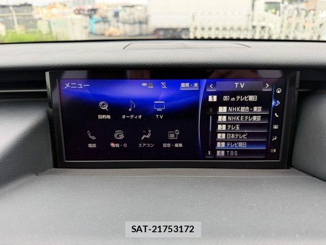 Lexus IS 2017-03 8880485-10