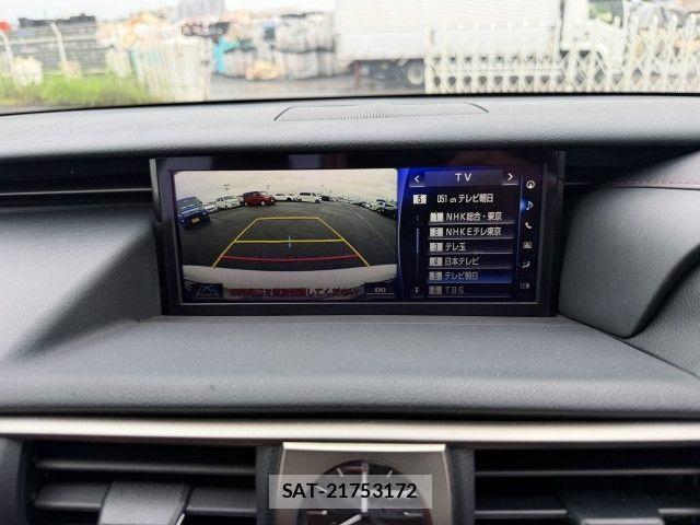 Lexus IS 2017-03 8880485-11