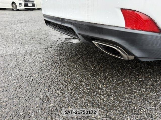Lexus IS 2017-03 8880485-25