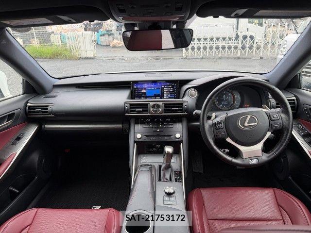 Lexus IS 2017-03 8880485-2