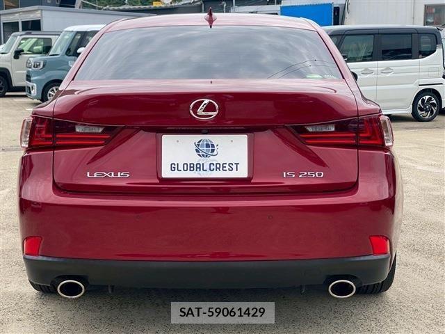Lexus IS 2015-02 1053092-3