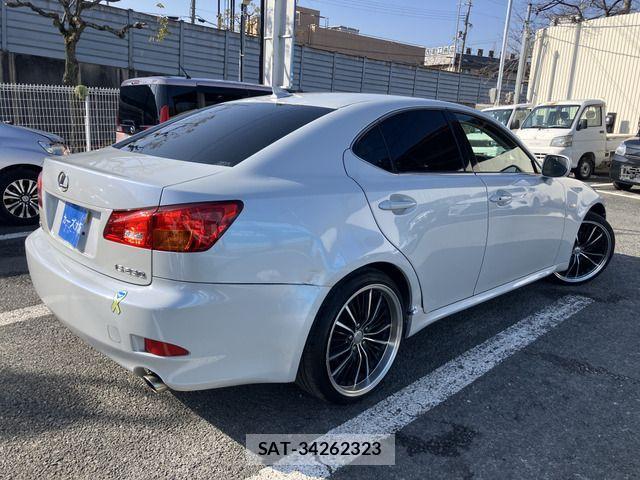 Lexus IS 2006-01 2668741-2