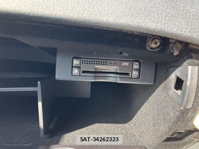 Lexus IS 2006-01 2668741-6