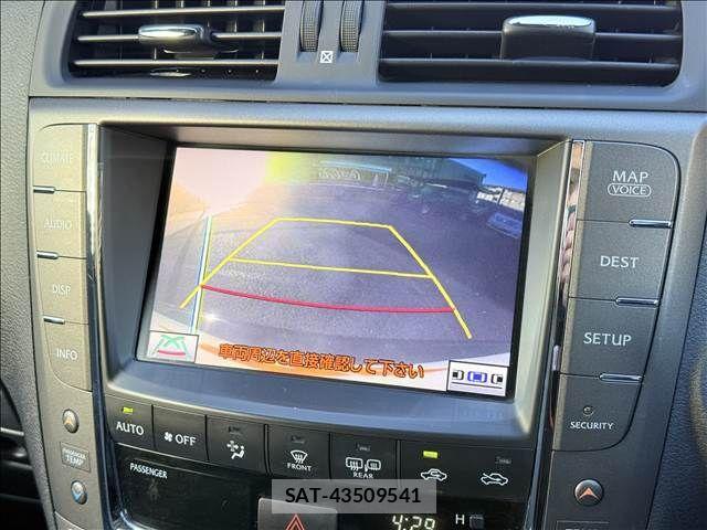 Lexus IS 2012-07 4326180-11