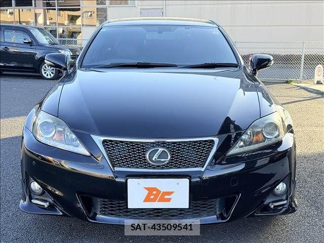Lexus IS 2012-07 4326180-20