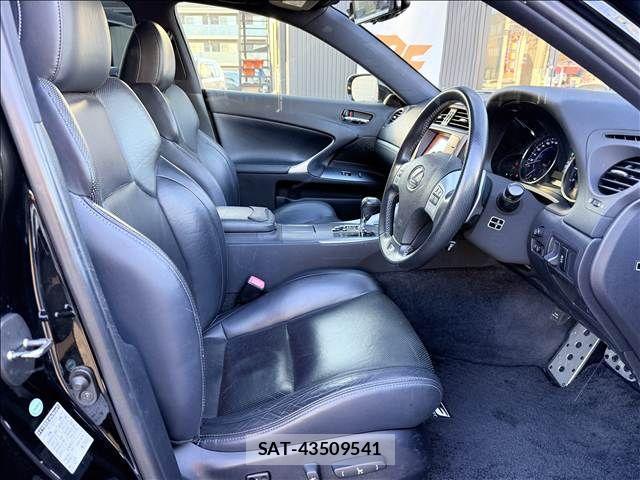 Lexus IS 2012-07 4326180-8