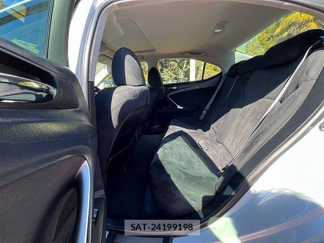Lexus IS 2007-06 4371524-12