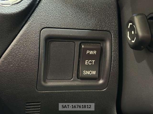 Lexus IS 2014-05 6003176-21