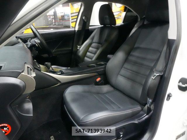 Lexus IS 2014-09 6003177-24