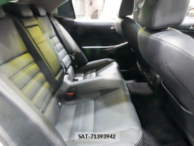 Lexus IS 2014-09 6003177-29