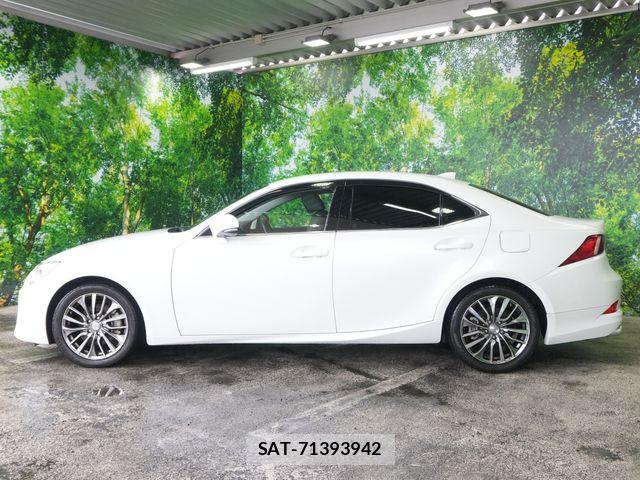 Lexus IS 2014-09 6003177-7
